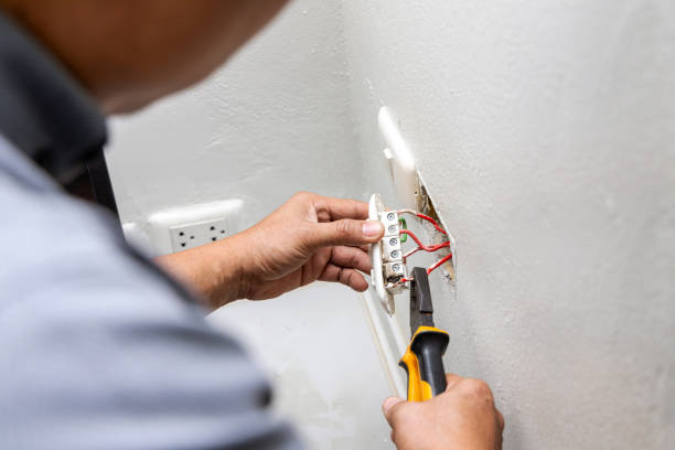 Best Licensed Electrician  in Teays Valley, WV